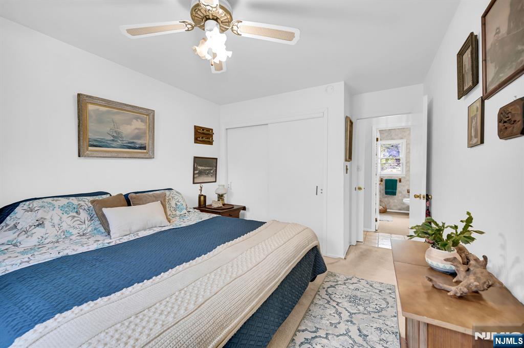 92 Lakeview Terrace, Oakland, NJ, 07436