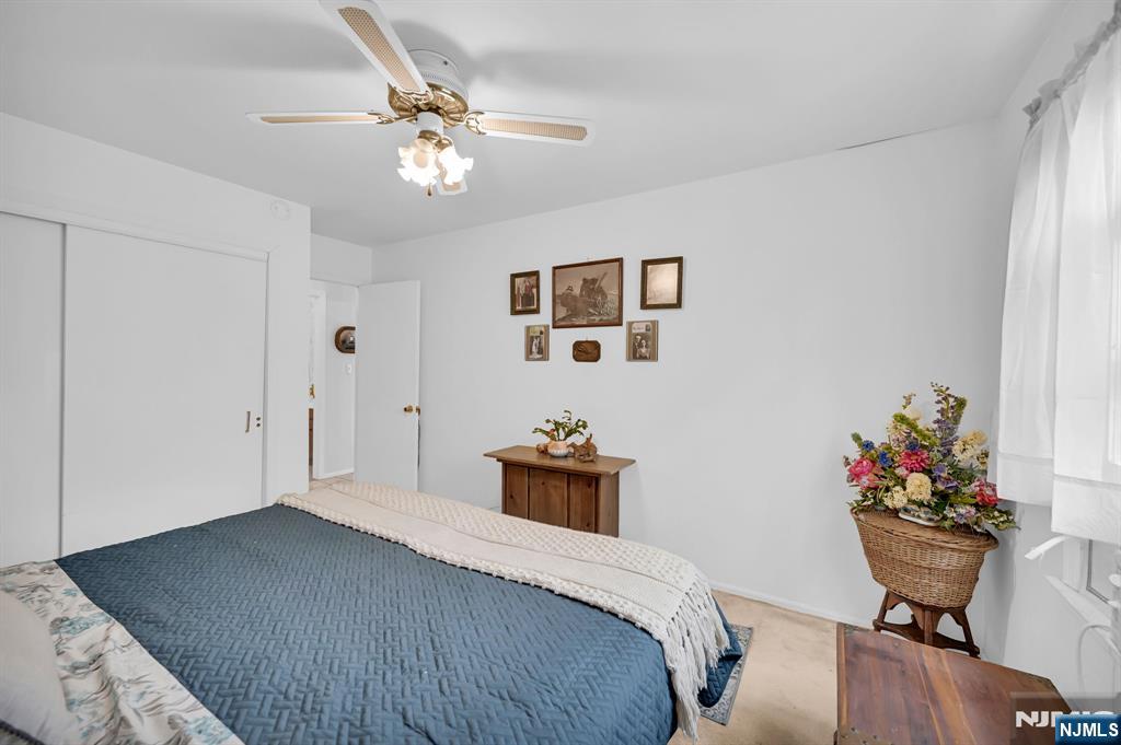 92 Lakeview Terrace, Oakland, NJ, 07436