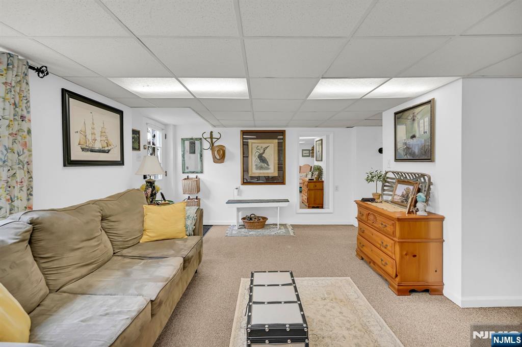 92 Lakeview Terrace, Oakland, NJ, 07436