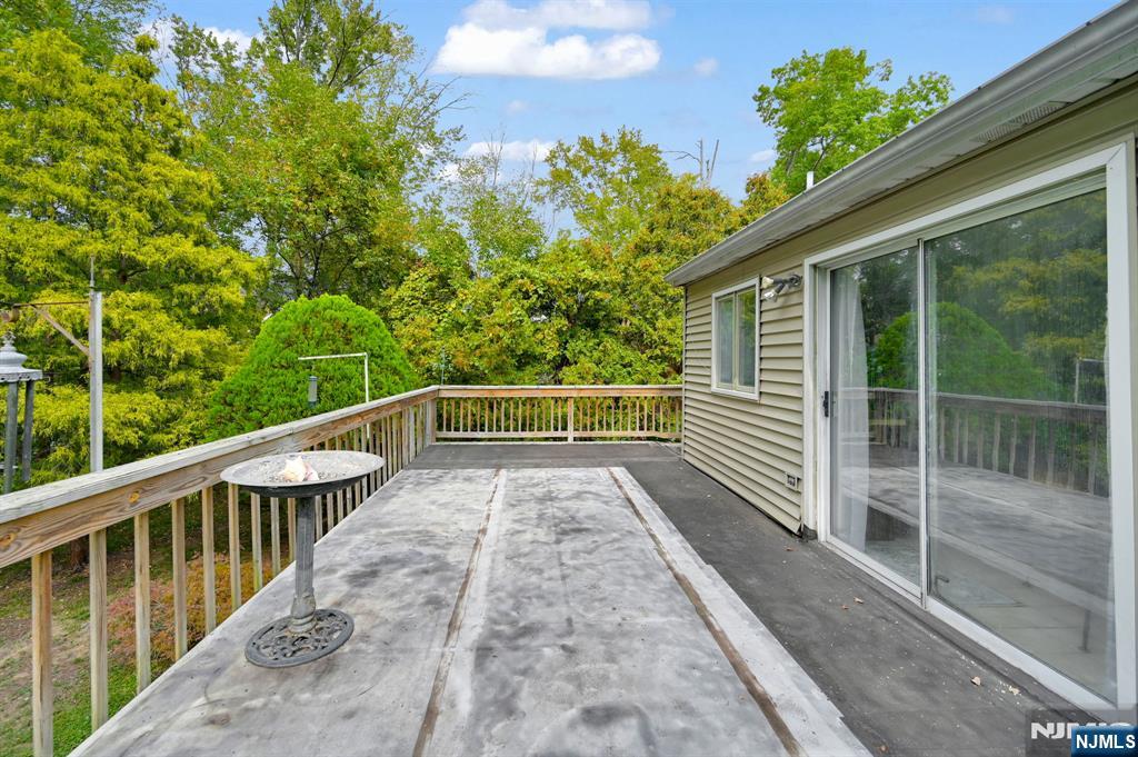 92 Lakeview Terrace, Oakland, NJ, 07436