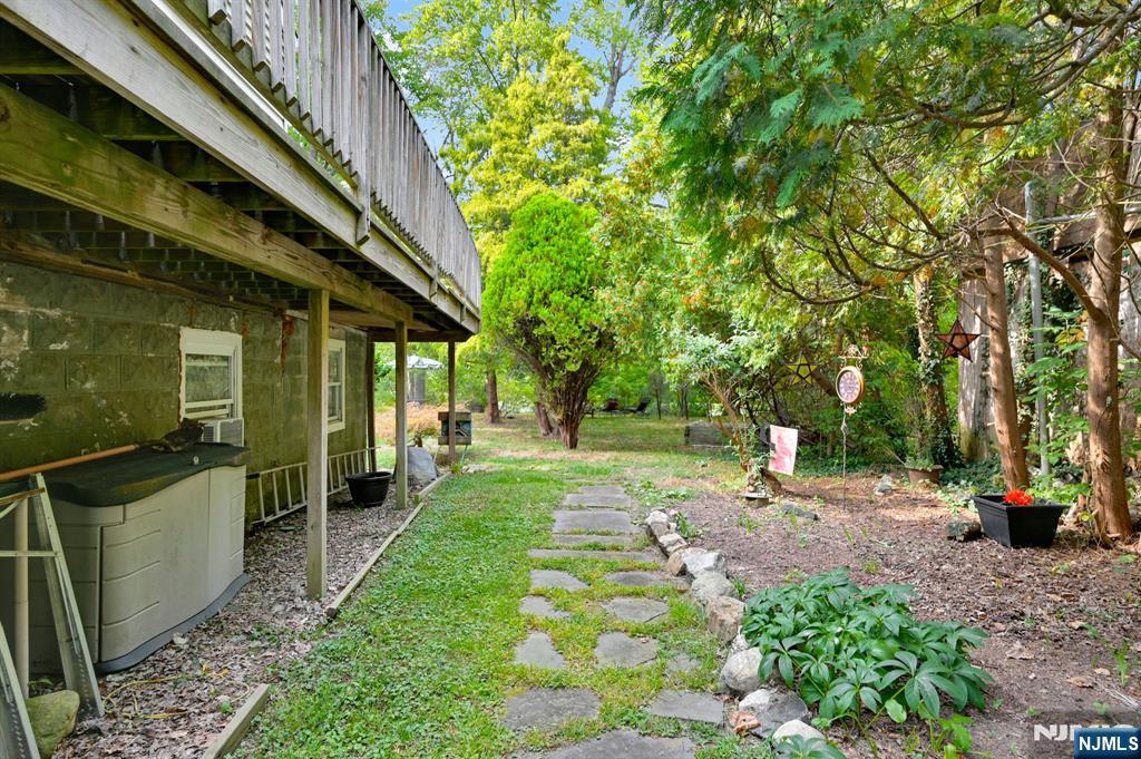 92 Lakeview Terrace, Oakland, NJ, 07436