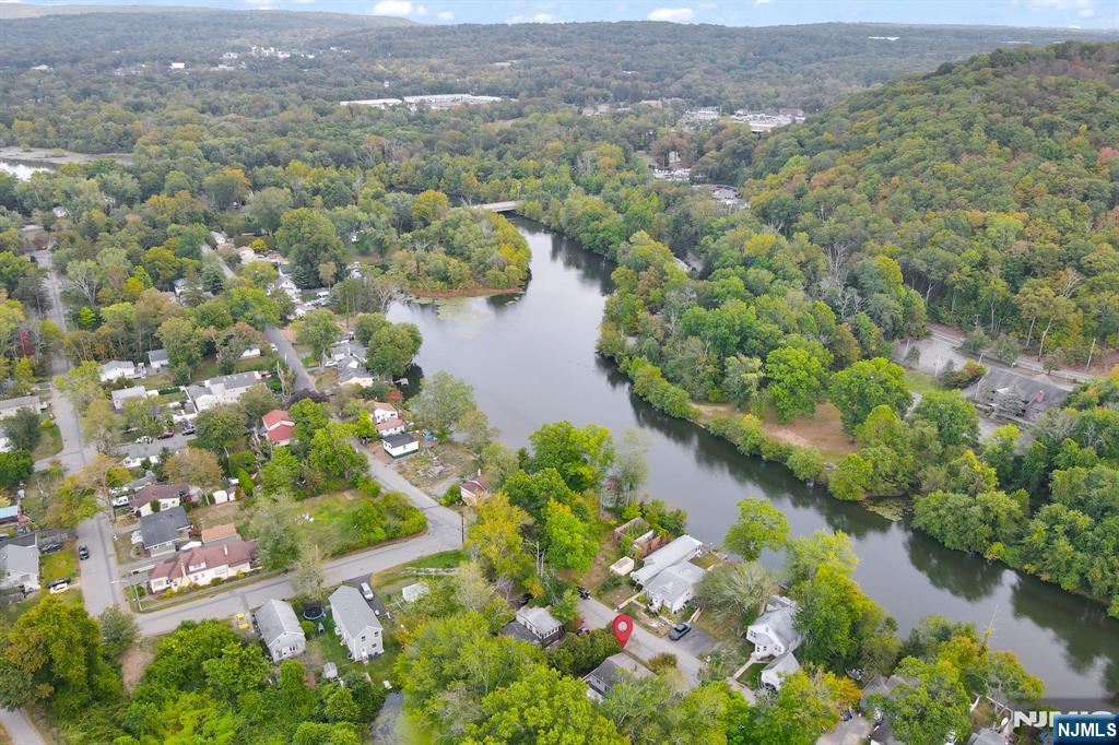 92 Lakeview Terrace, Oakland, NJ, 07436