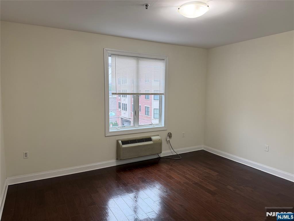 225 Walker Street 302 - Photo 5