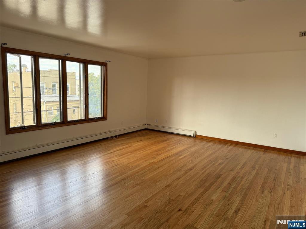 373 Jersey Avenue - Photo 5