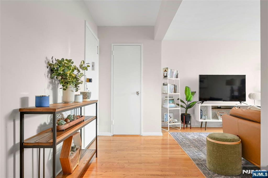 Photo 4 of Condominium at 2160 Center Ave #5R, Fort Lee, NJ 07024 | MLS# 25034782 |  | Sold on 2025-11-19