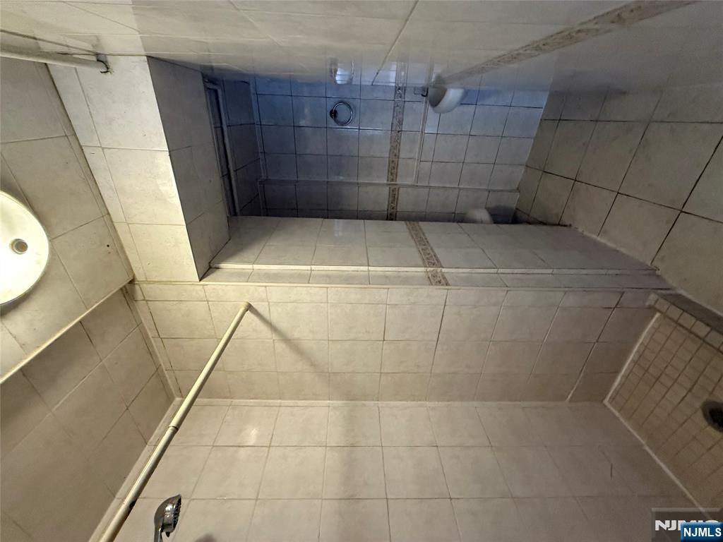 1430 44th Street 1 - Photo 3