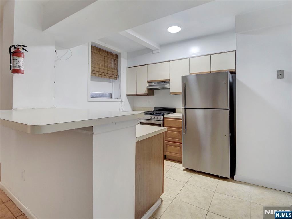 28 Dickens, North Brunswick, NJ, 08902