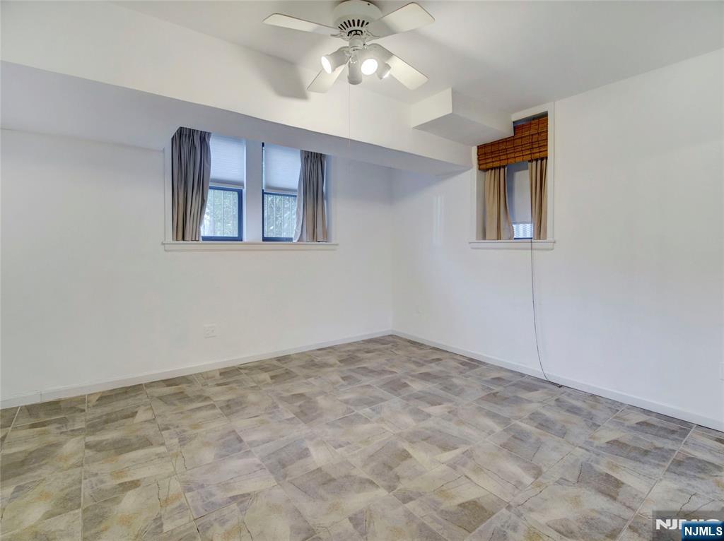 433 Lincoln Avenue C002G - Photo 4