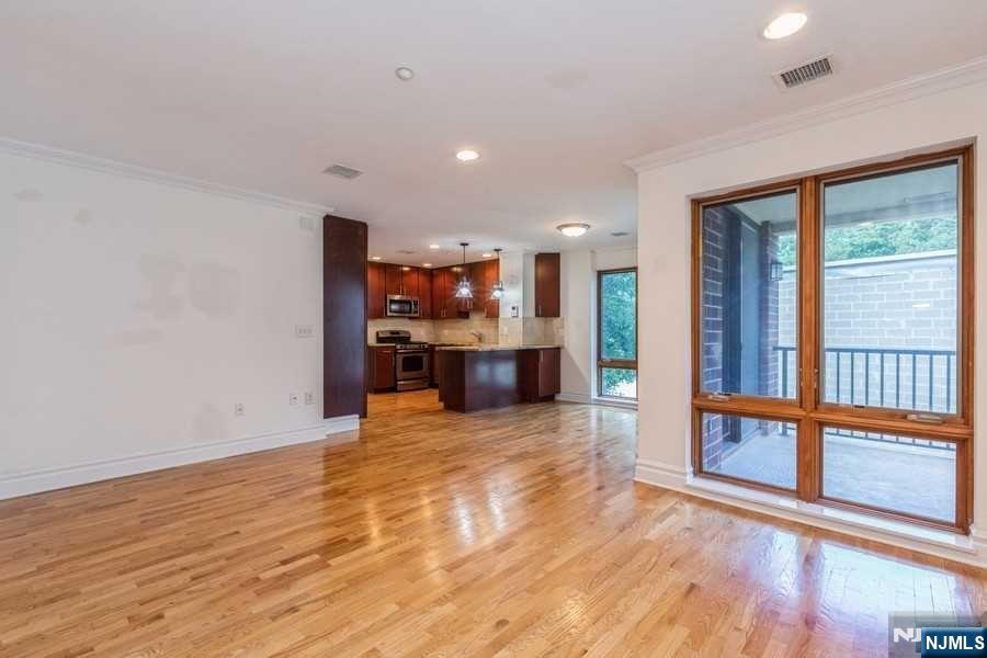 17 Meadow Road 301 - Photo 4