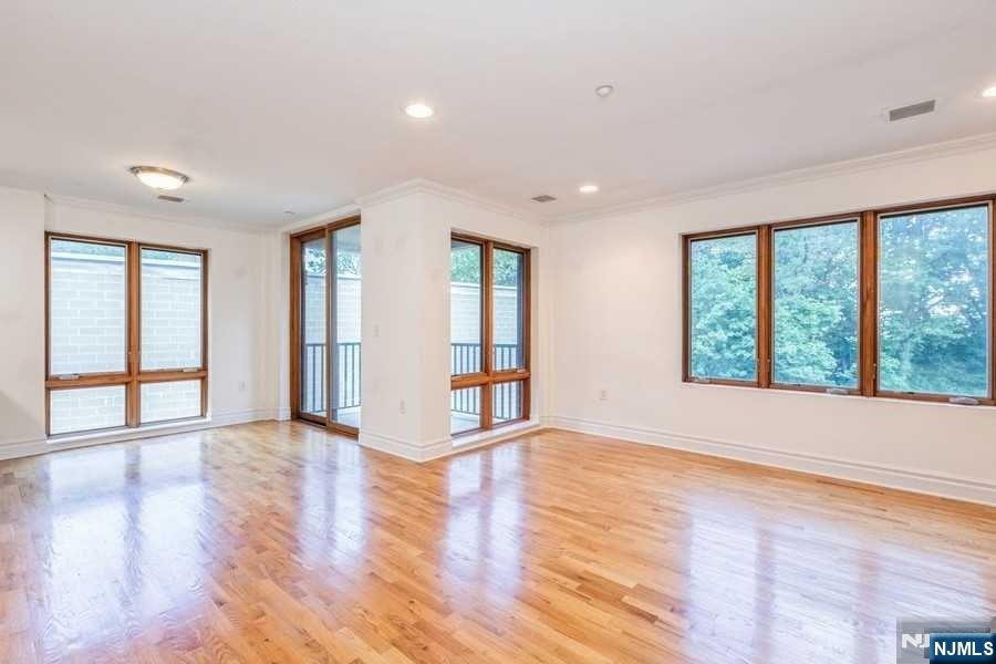 17 Meadow Road 301 - Photo 5