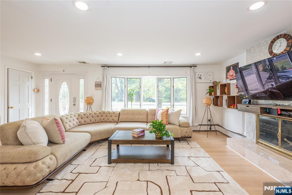 531 Mountain Avenue - Photo 3