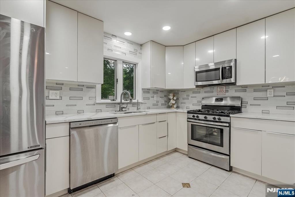 531 Mountain Avenue - Photo 5