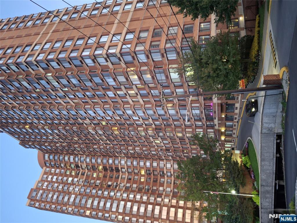 100 Old Palisade Road 1402