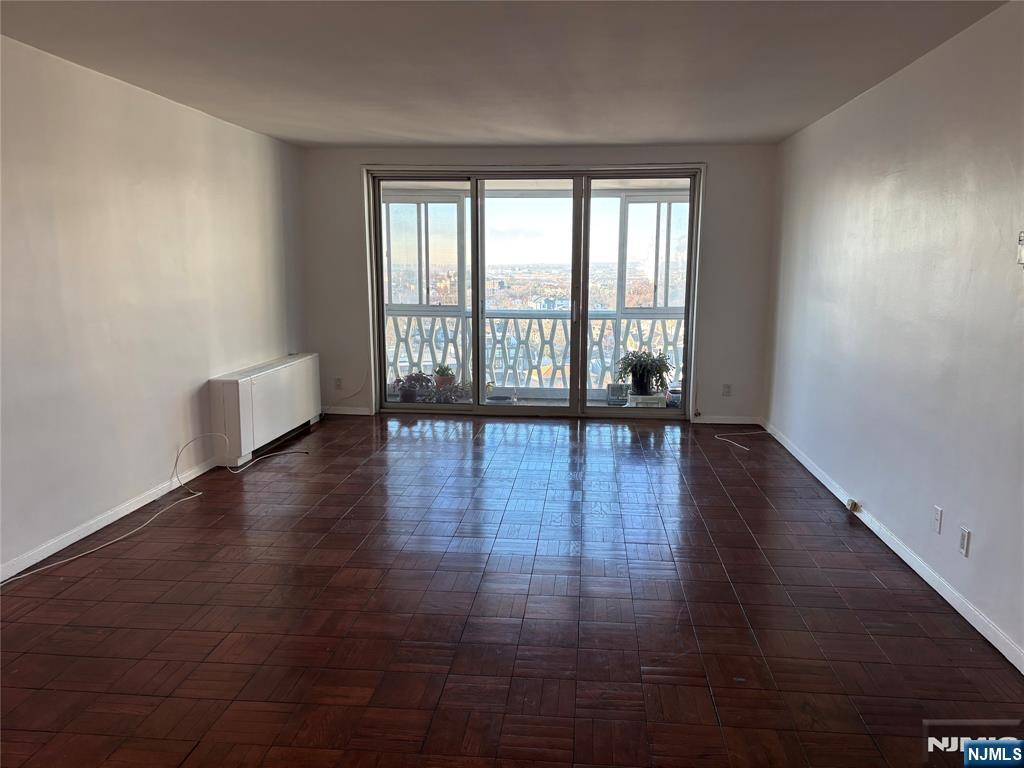 2000 Linwood Avenue 14Y - Photo 4