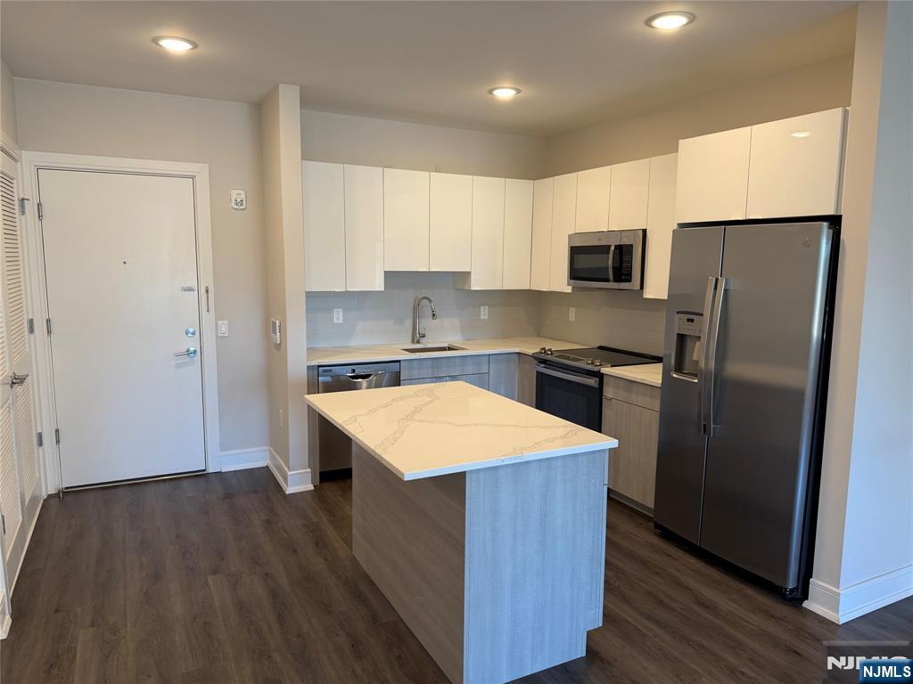 470 Main Street 502 - Photo 3