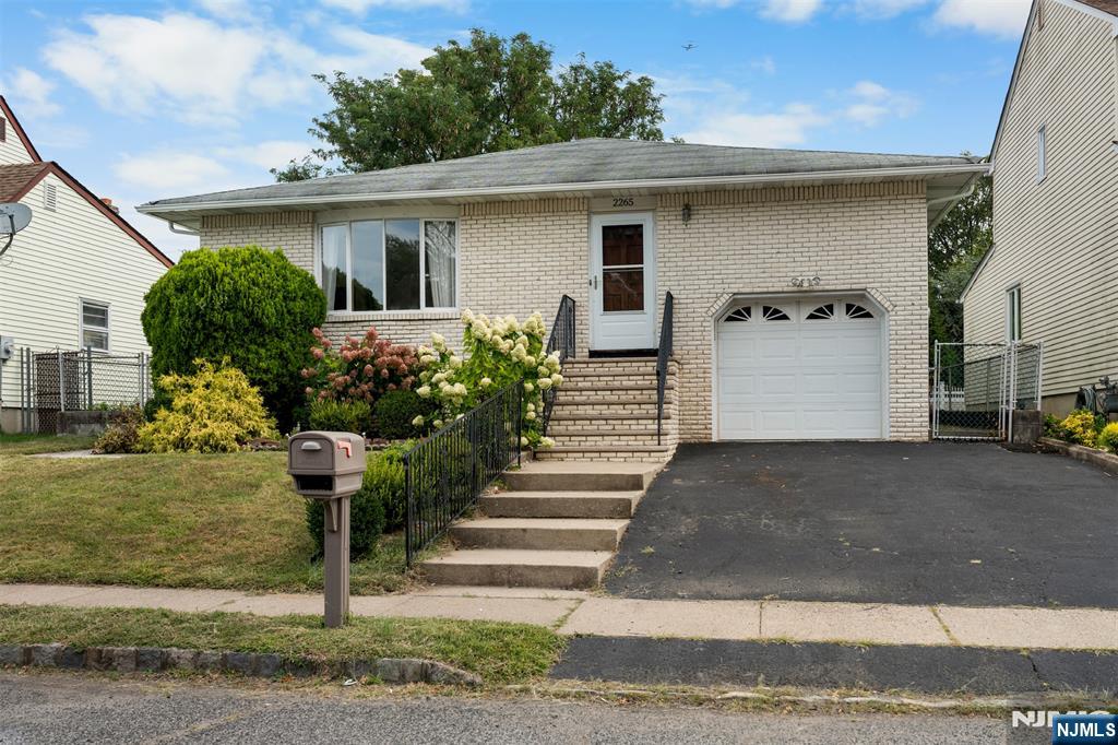 2265 Copper Hill Drive - Photo 2