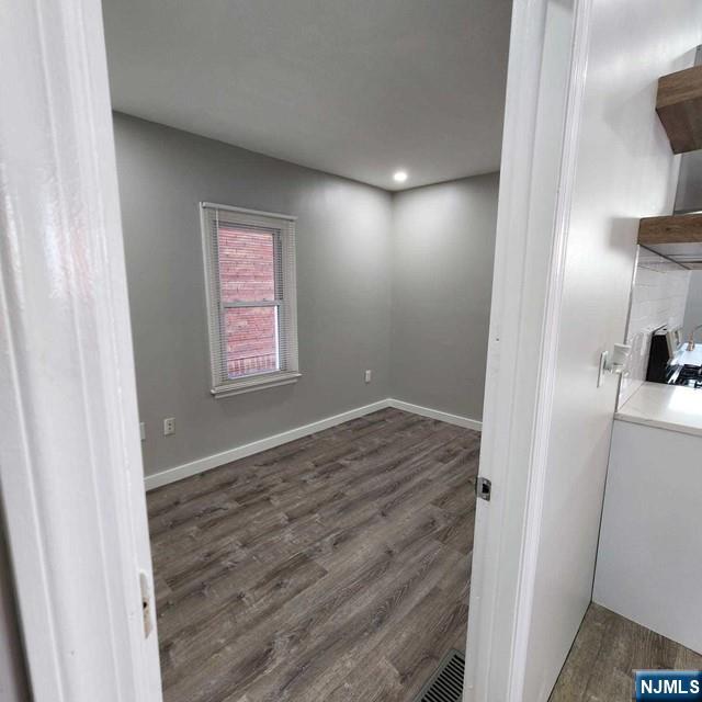 333 W Clinton Street - Photo 5