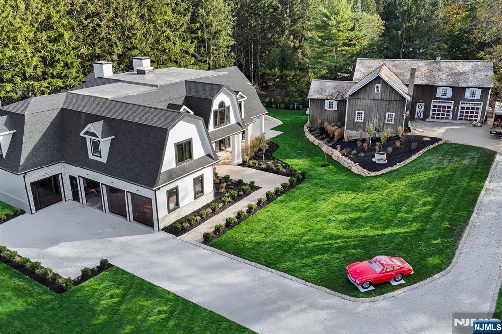 48 Pleasant Avenue - Photo 2