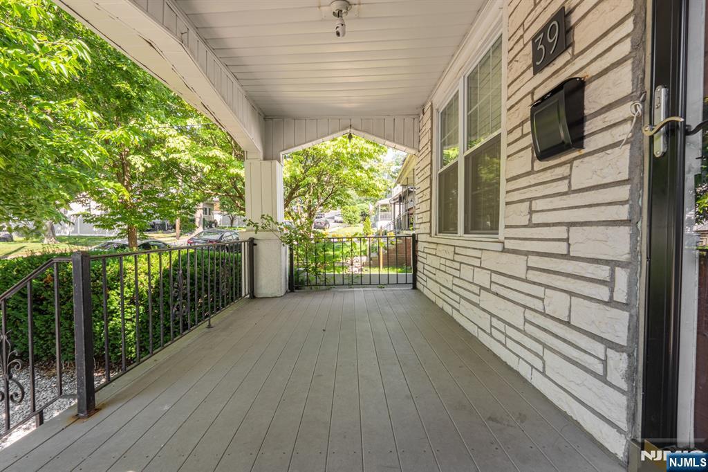 Homes for sale in Ridgefield Park, NJ | 39 Summit St, Ridgefield Park, NJ 07660 | MLS# 25035722