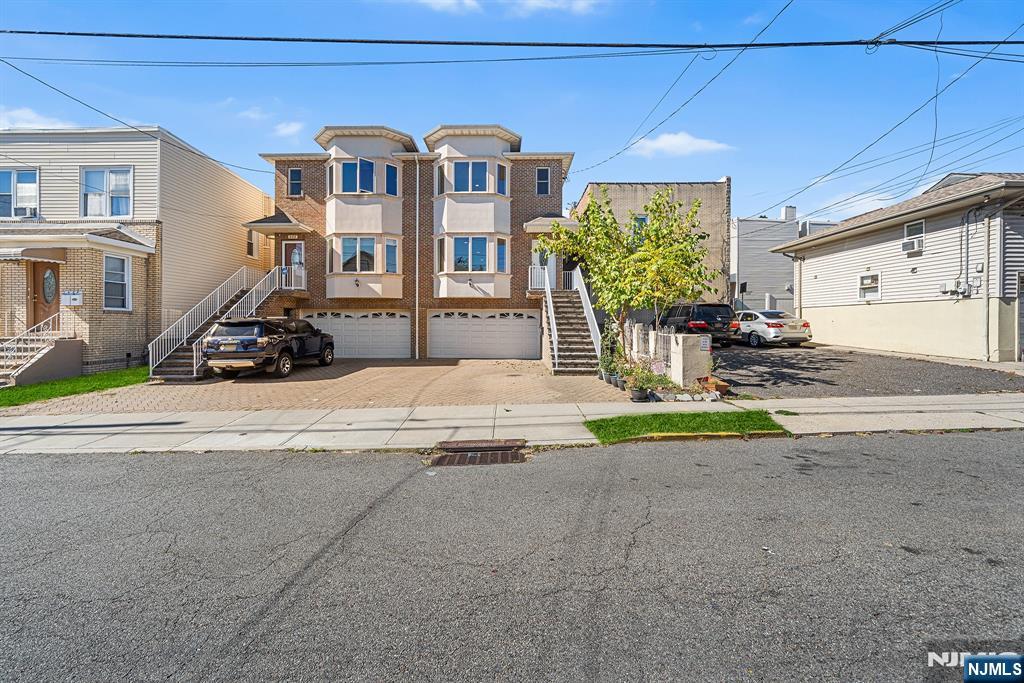 233 5th Street B - Photo 3