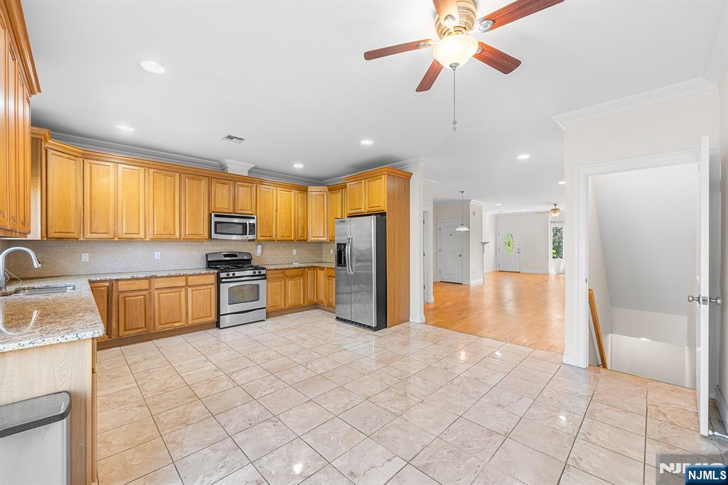 233 5th Street UNIT B, Fairview, NJ, 07022