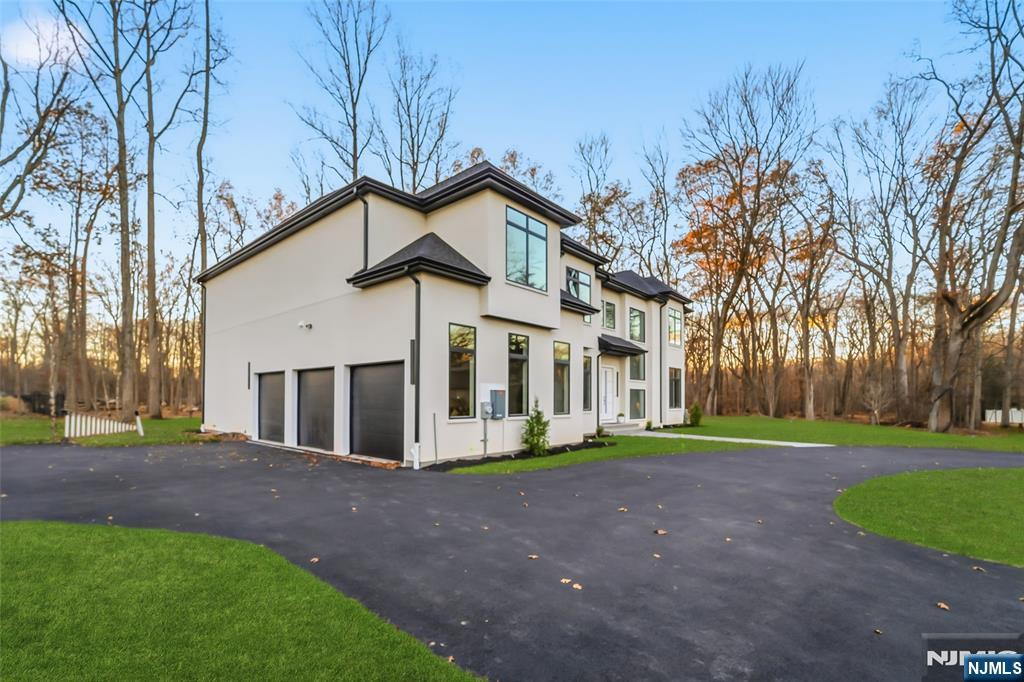 794 Blauvelt Street - Photo 4