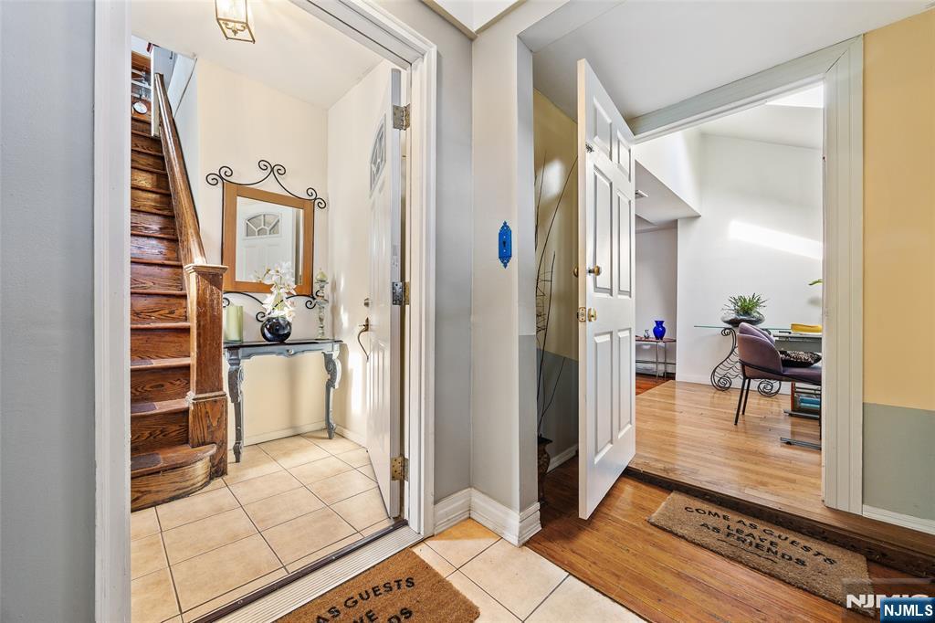 136 Central Boulevard - Photo 2