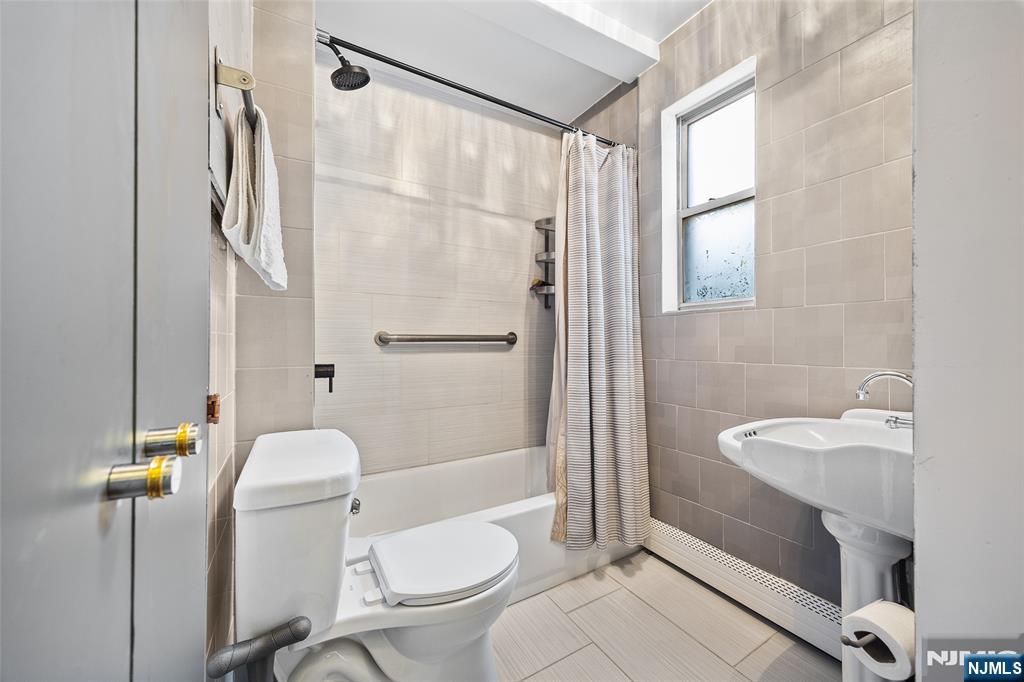 136 Central Boulevard - Photo 5