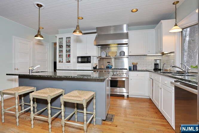 44 Fairmount Road, Ridgewood, NJ, 07450