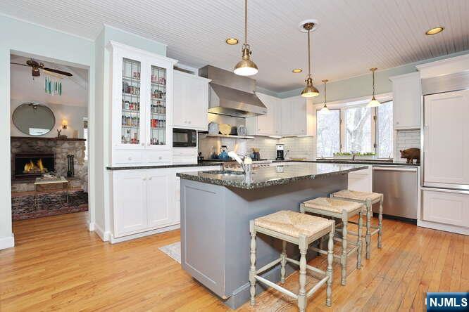 44 Fairmount Road, Ridgewood, NJ, 07450