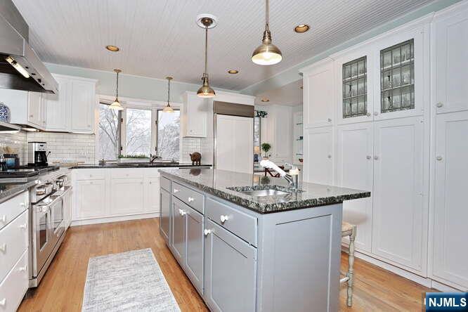 44 Fairmount Road, Ridgewood, NJ, 07450