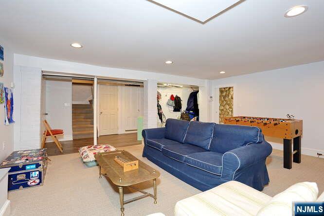 44 Fairmount Road, Ridgewood, NJ, 07450