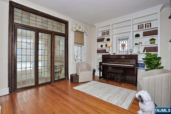 44 Fairmount Road, Ridgewood, NJ, 07450