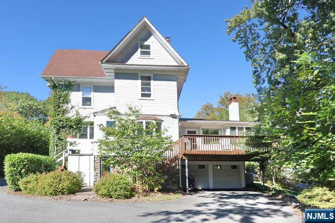 44 Fairmount Road, Ridgewood, NJ, 07450