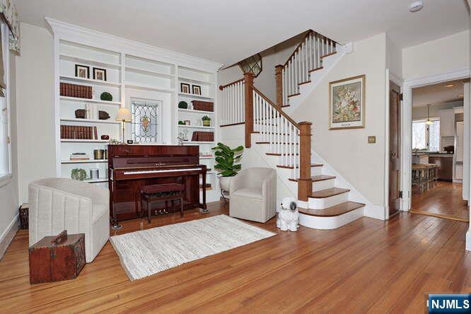 44 Fairmount Road, Ridgewood, NJ, 07450