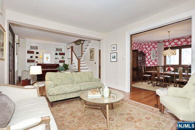 44 Fairmount Road, Ridgewood, NJ, 07450