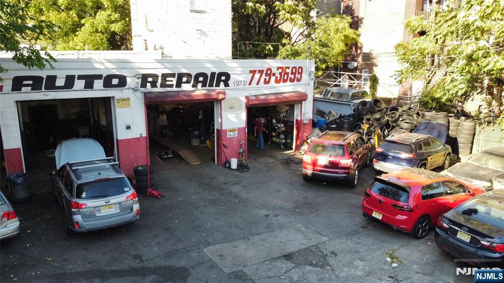 422 Monroe Street — photo 15