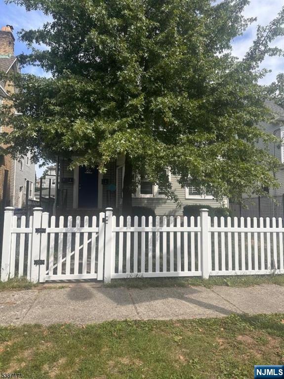 87 Lyons Avenue 1 - Photo 4