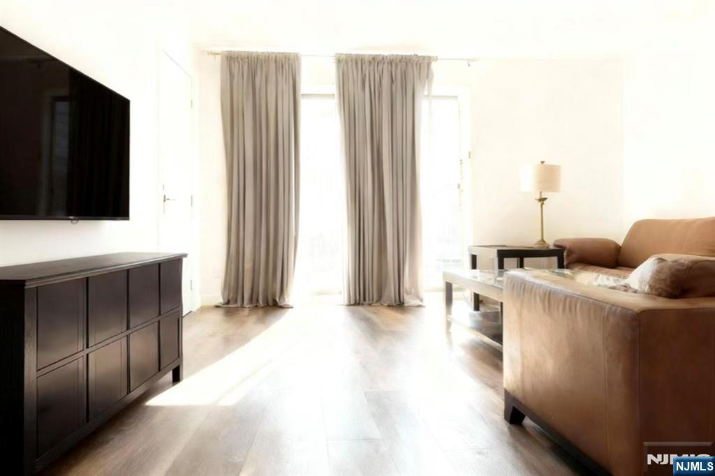 308 5th Street - Photo 3