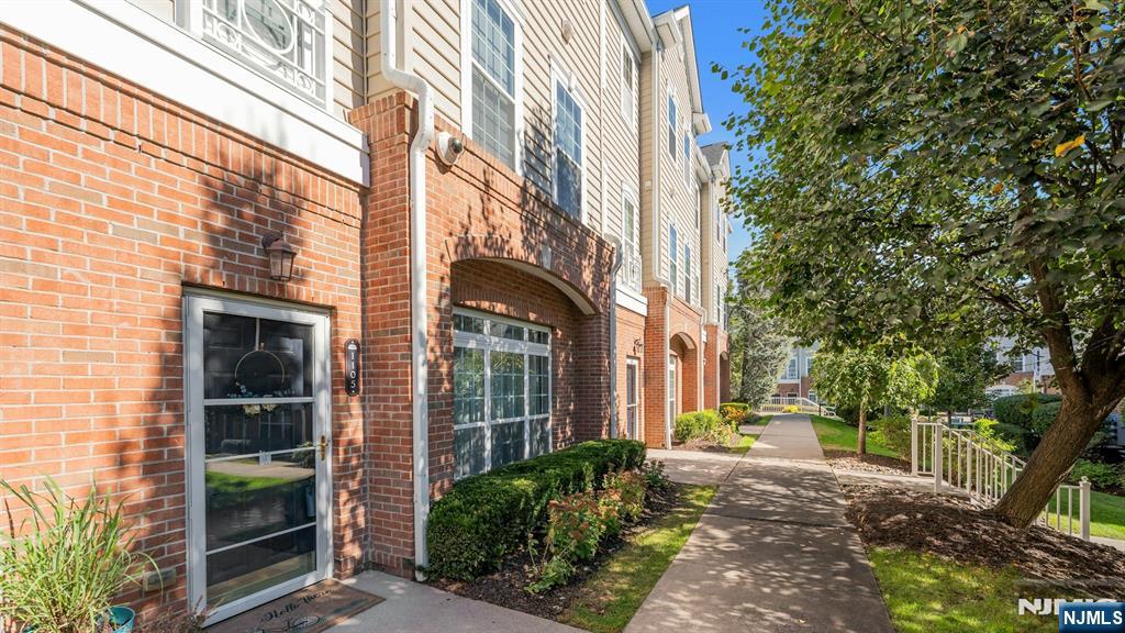 1105 Hamilton Street - Photo 3