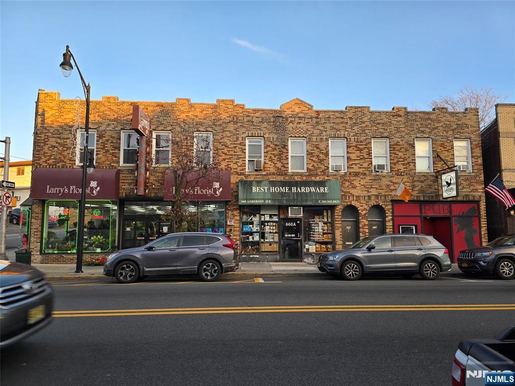 660 Anderson Ave, Cliffside Park, NJ 07010
