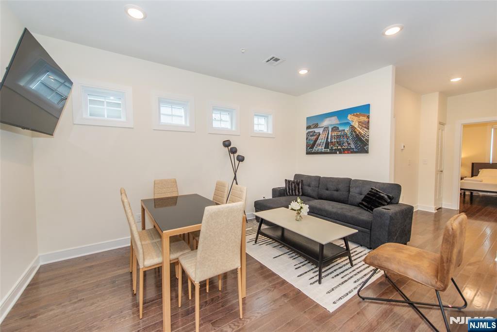 1608 52nd Street #B - Photo 4