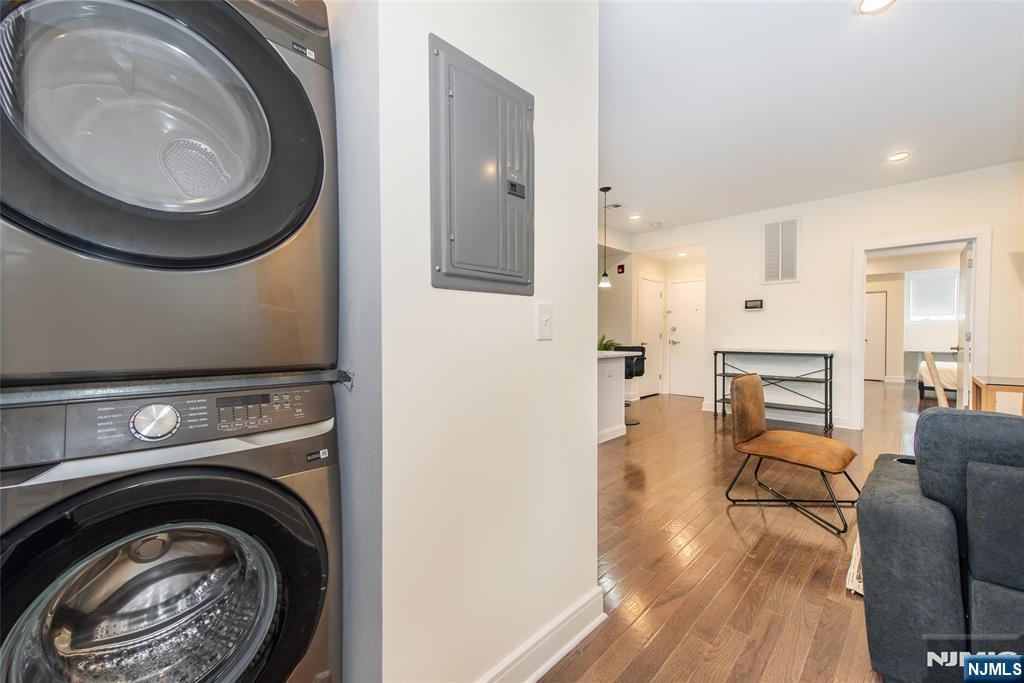 1608 52nd Street #B - Photo 5