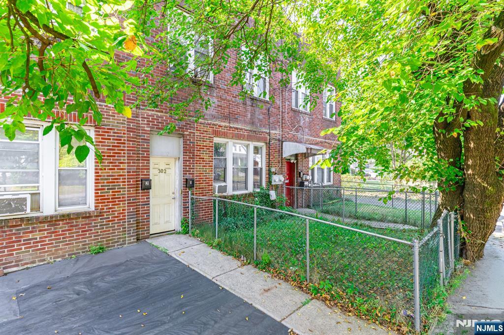 302 Forest Ave, Englewood, NJ 07631