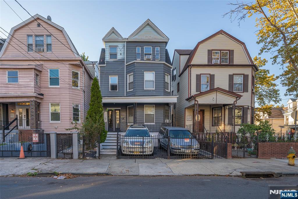 153 Fleming Ave, Newark City, NJ, 07105-4982