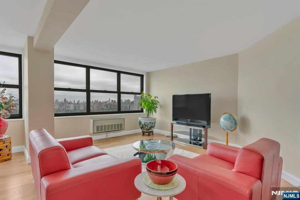 7004 Boulevard East 33D - Photo 2