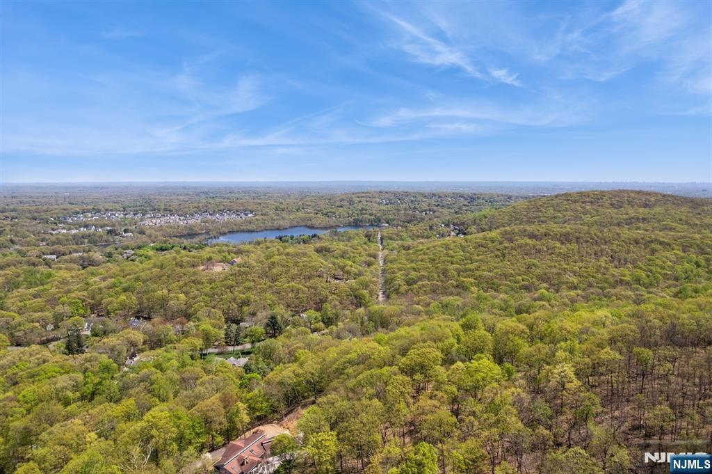 912 Cherokee Lane - Photo 3