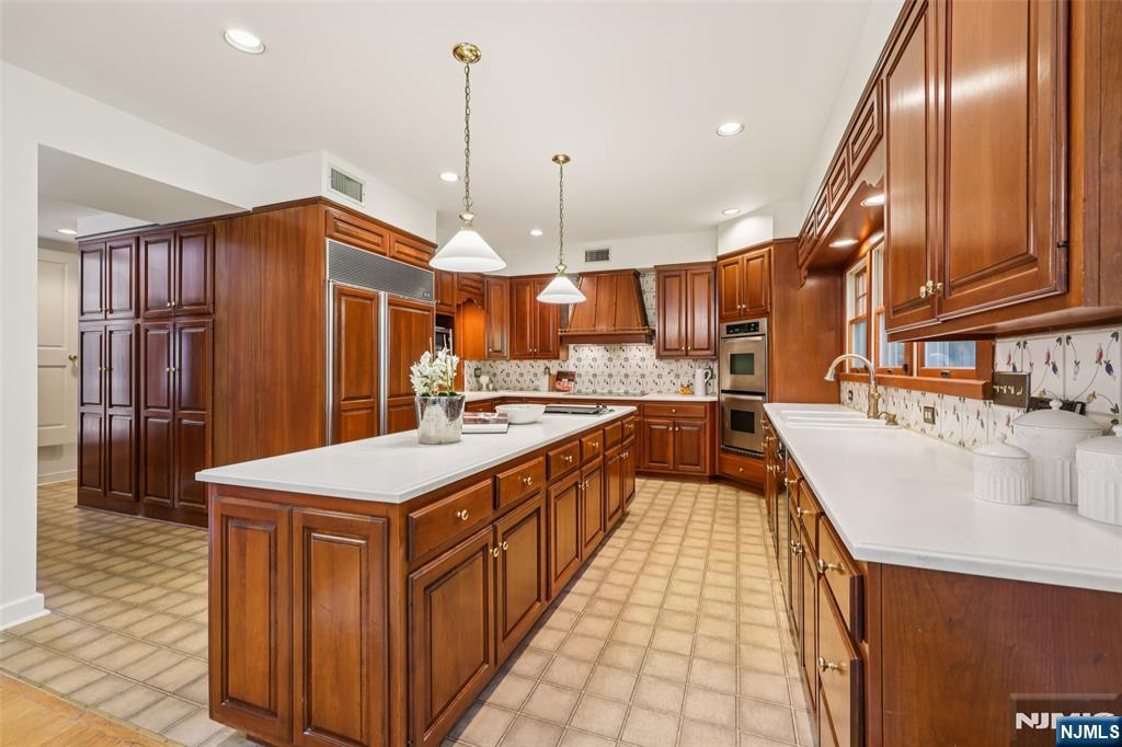 119 Sheridan Terrace, Ridgewood, NJ, 07450