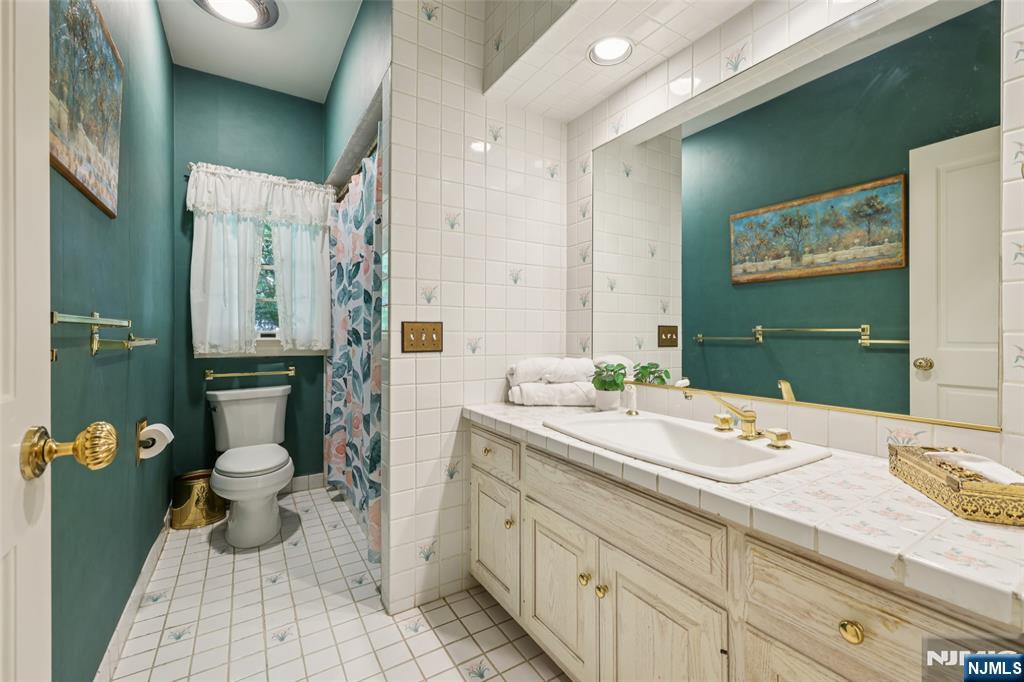 119 Sheridan Terrace, Ridgewood, NJ, 07450