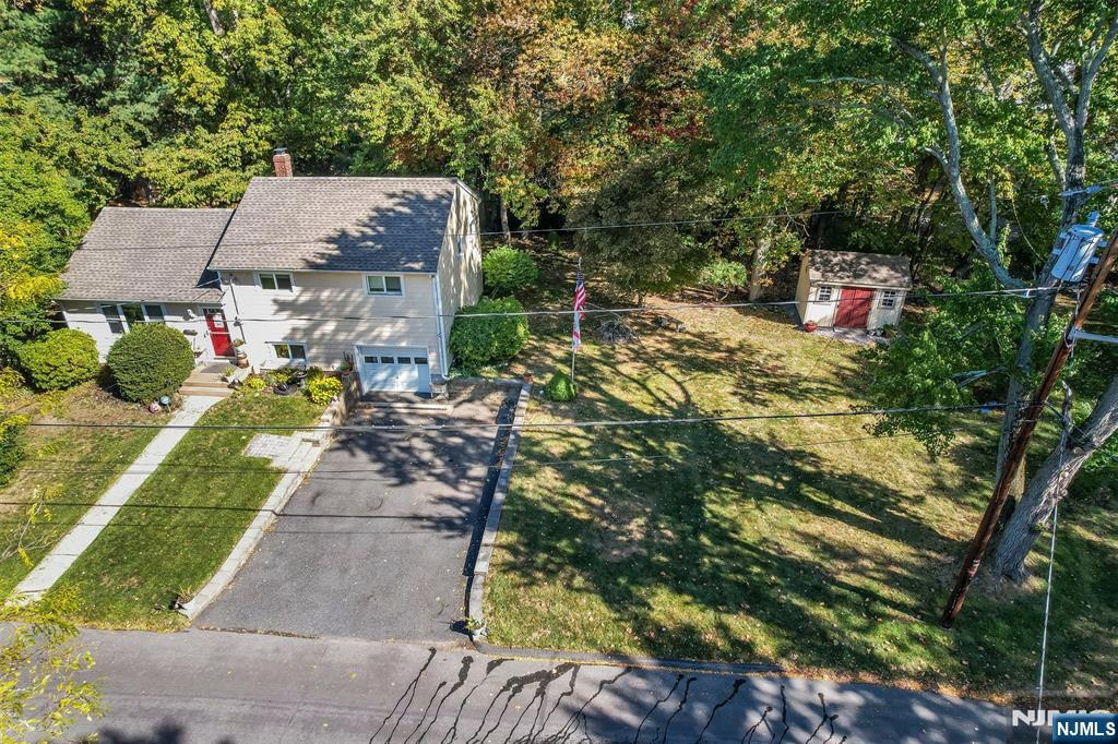 72 Glenwood Avenue — photo 2
